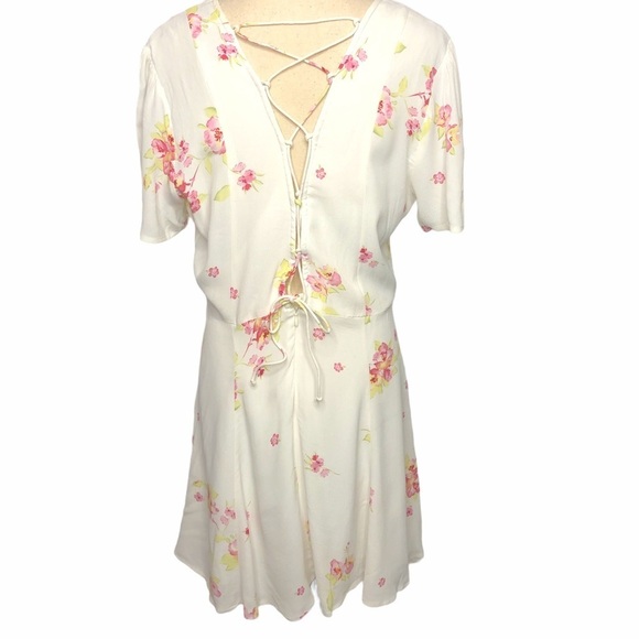 Privacy Please Floral Henson Dress in Caprice - Picture 9 of 12